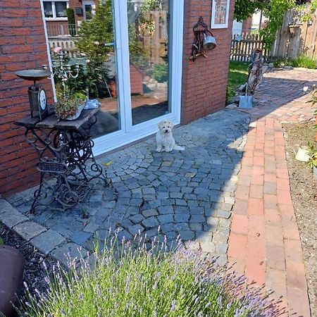 Lotta'S Ferienhaeuschen Lägenhet Emden Exteriör bild